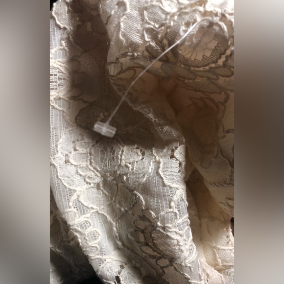 Lavish Ivory Lace Skirt XL NWOT - Picture 7 of 7